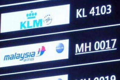 Tin mới nhất máy bay Malaysia bị bắn rơi: Vĩnh biệt số hiệu MH17